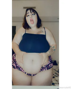 kaybearcutie95