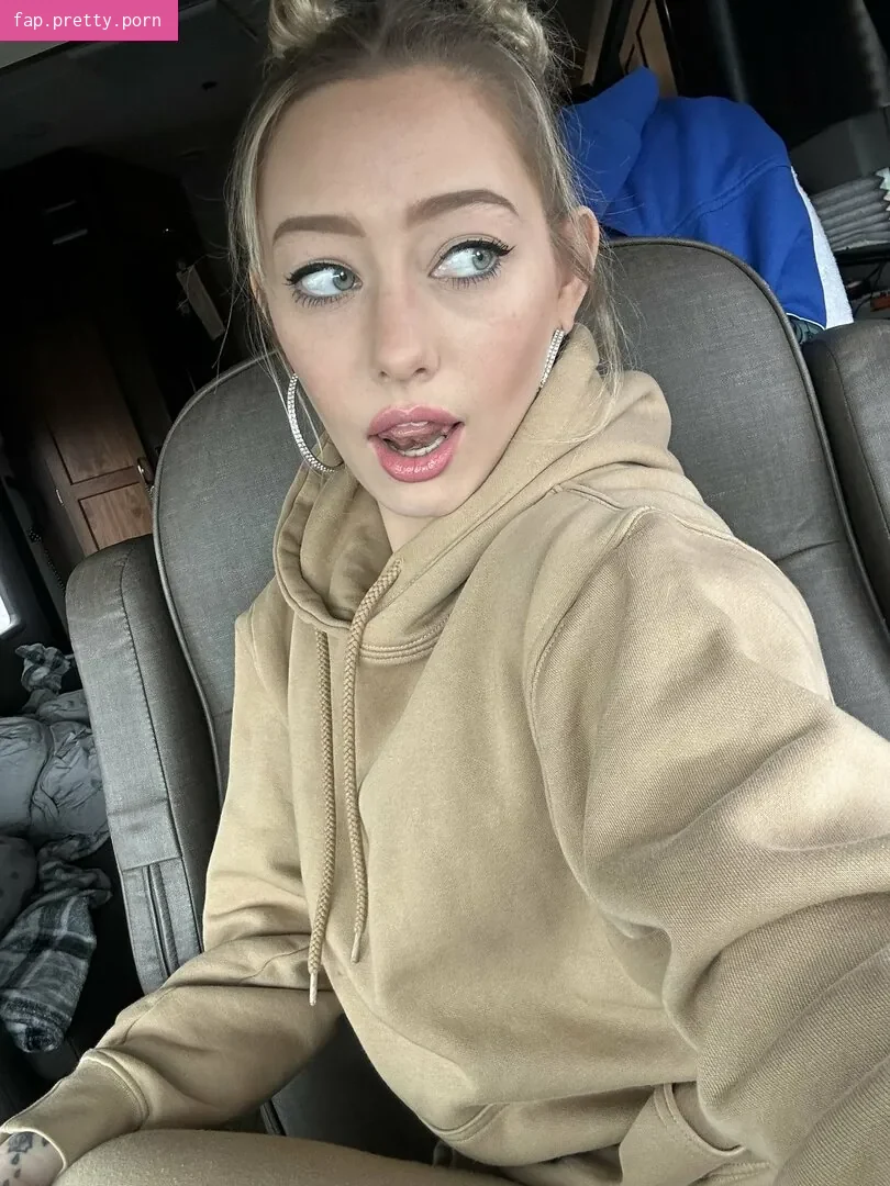 Karah Brooke - Photo #11
