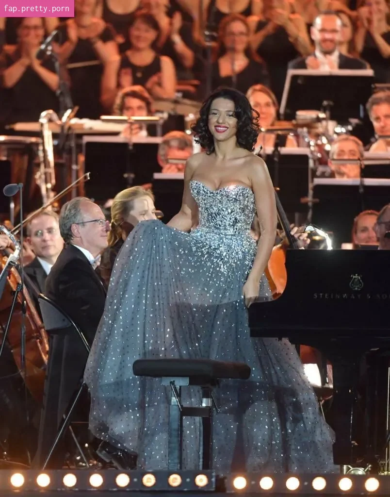 Khatia Buniatishvili - Photo #06