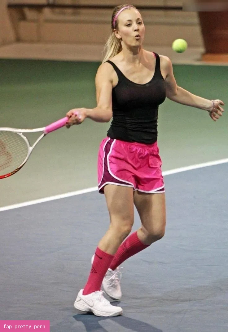 Kaley Cuoco - Photo #76