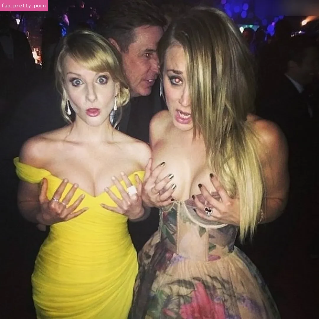 Kaley Cuoco - Photo #23