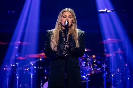 Kelly Clarkson
