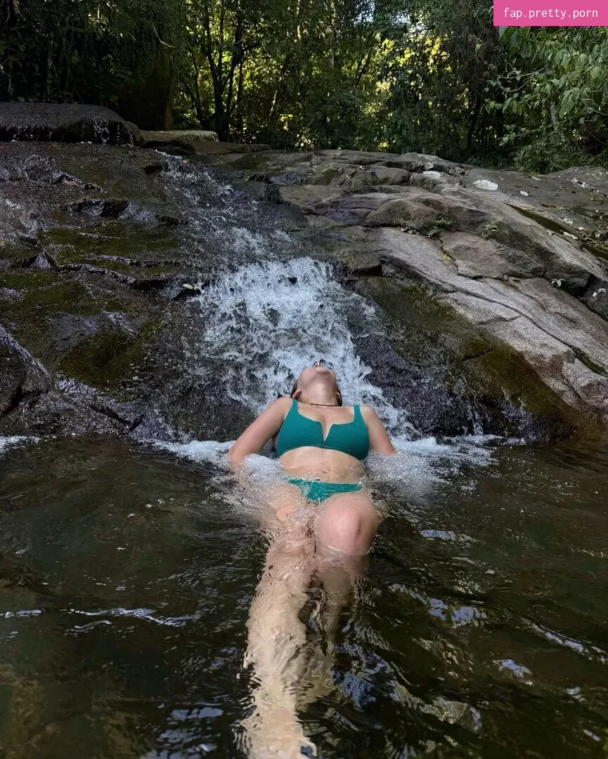 Klara Castanho - Photo #38
