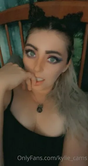 kylie_cams