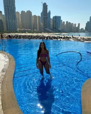 kenza01