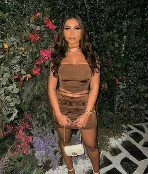 kenza01