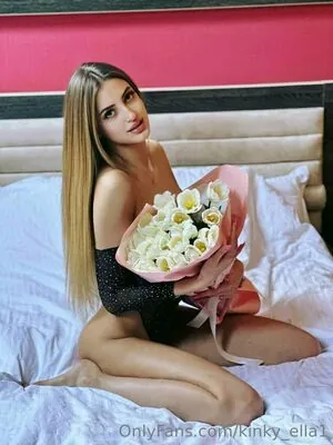 kinky_ella1