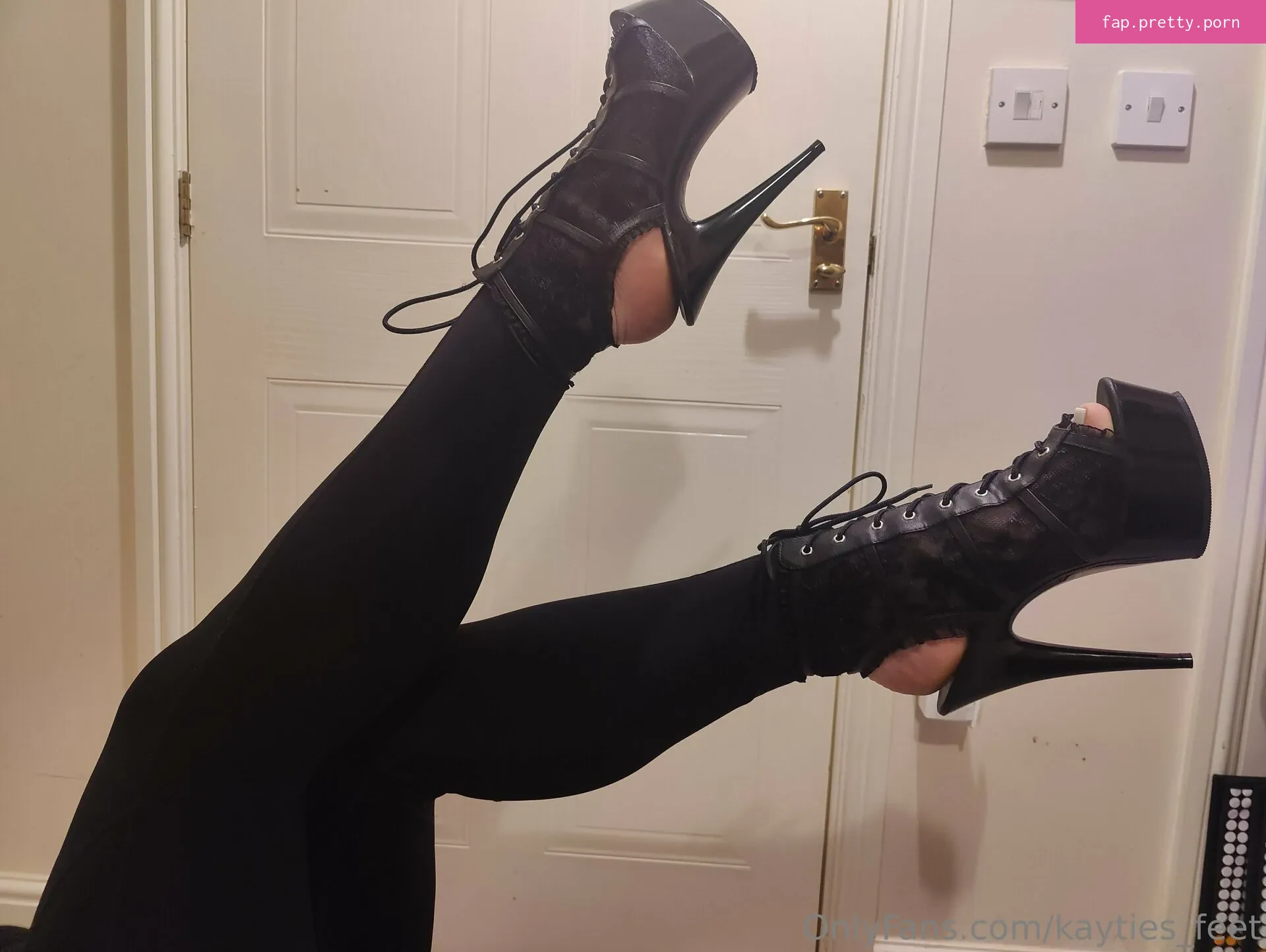 kayties_feet - Photo #16