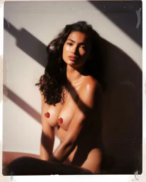 Kelly Gale