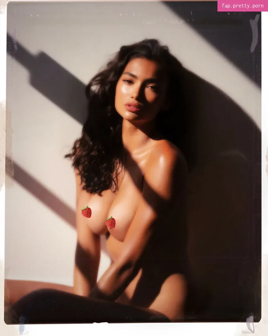 Kelly Gale - Photo #14