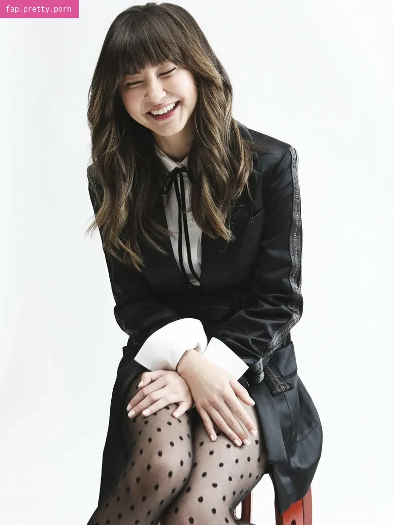 Kimiko Glenn - Photo #40