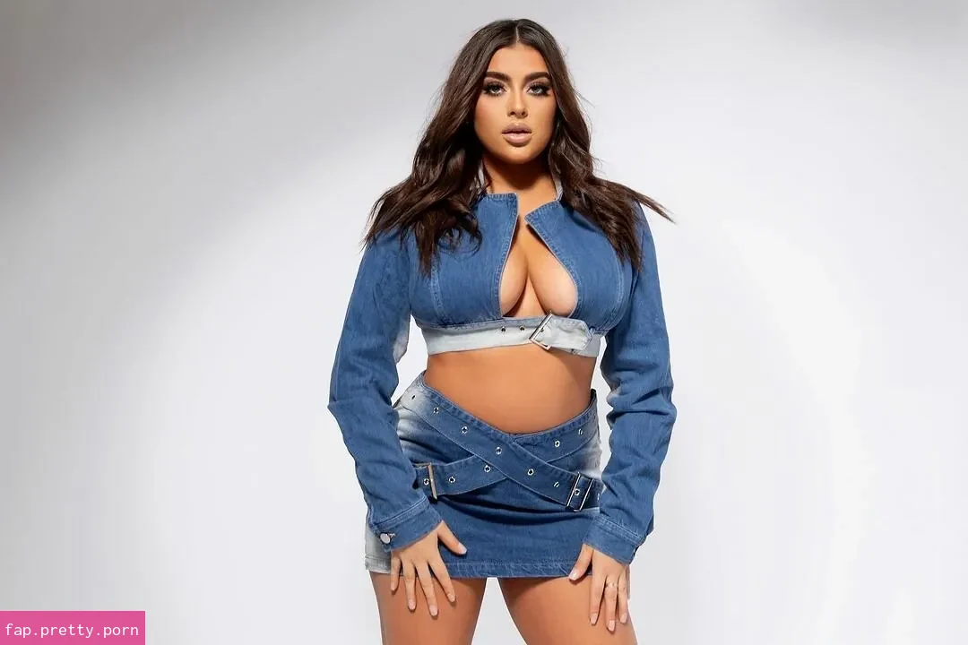 Kalani Hilliker - Photo #82