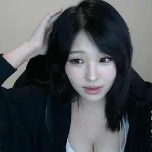 Kang Hee Yoon