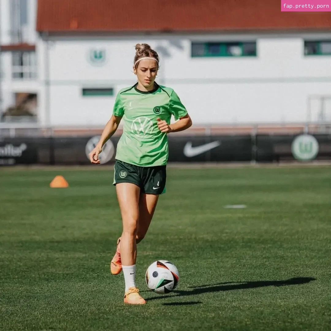 Kathrin Hendrich - Photo #23