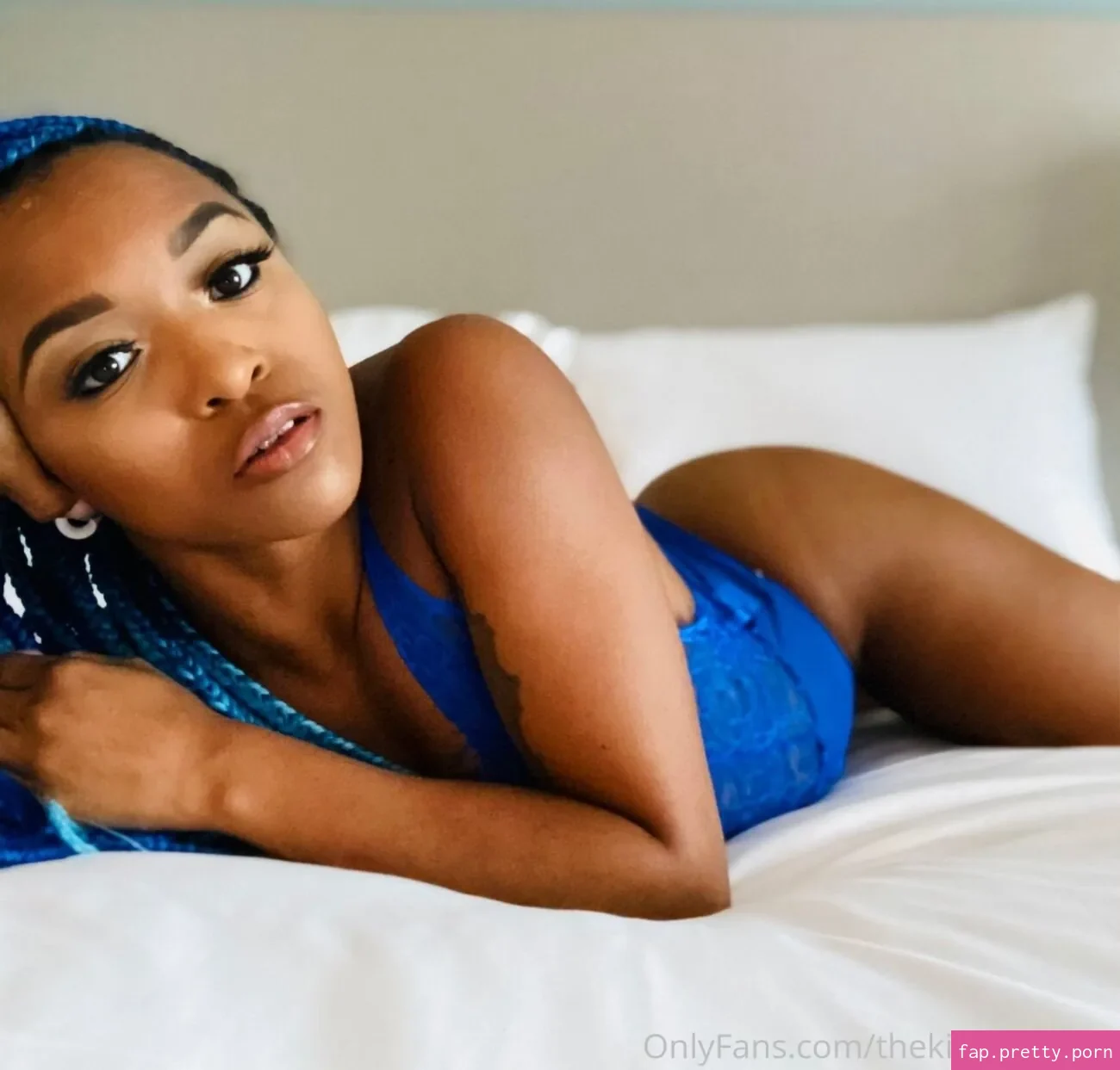 Kiera Hogan - Photo #35