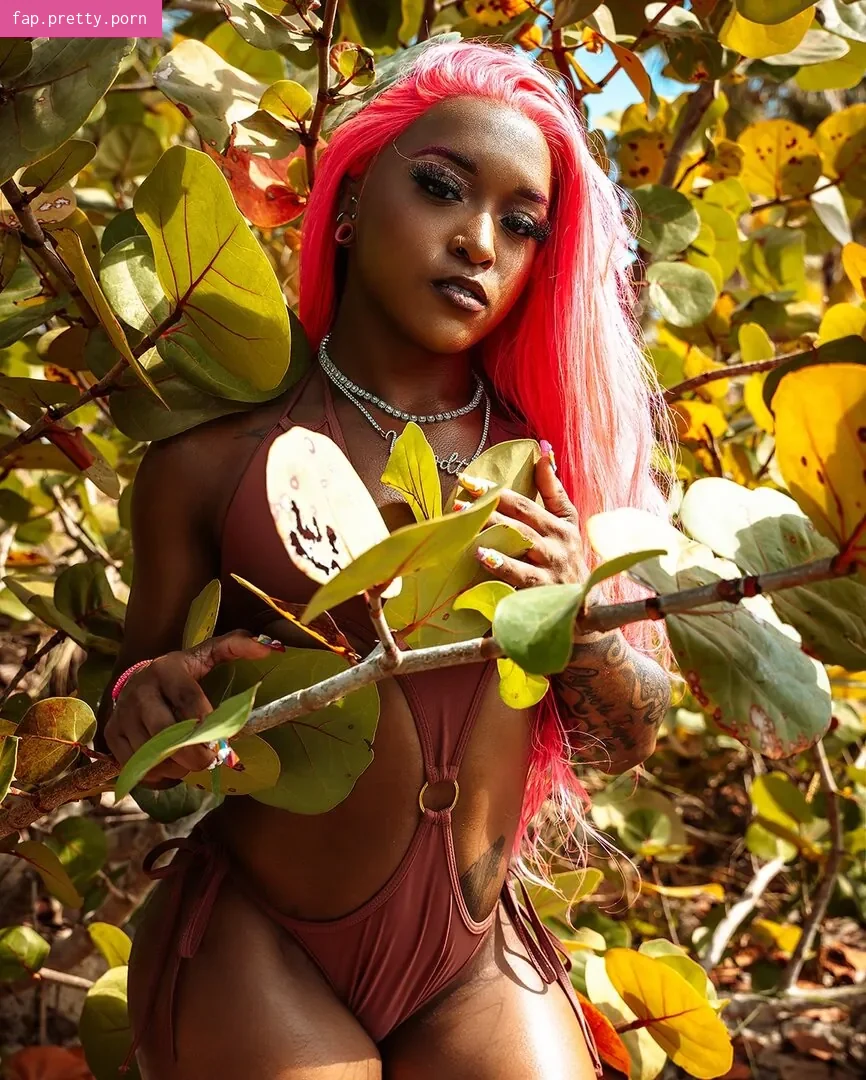 Kiera Hogan - Photo #88