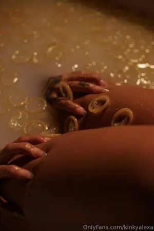 Kinkyalexa