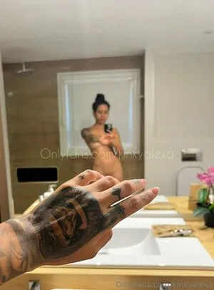 Kinkyalexa