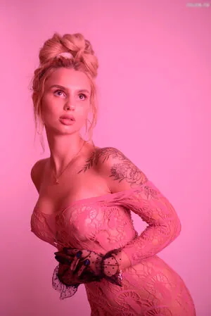 KinkySophiee