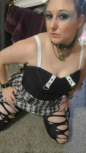 kittygoesb00m