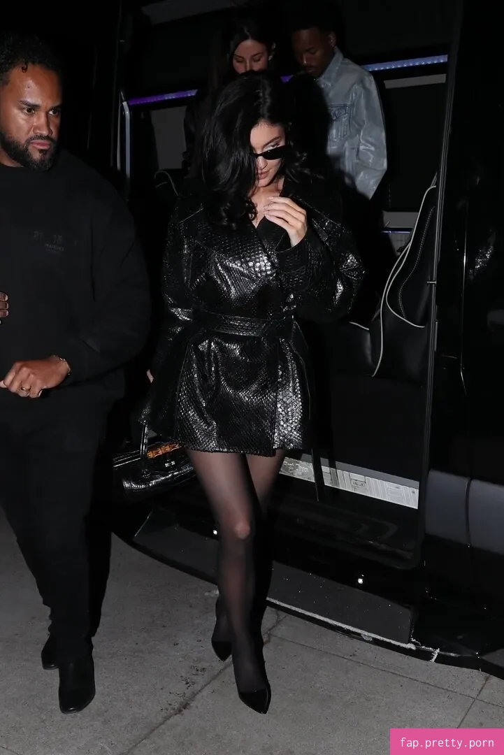 Kylie Jenner - Photo #03