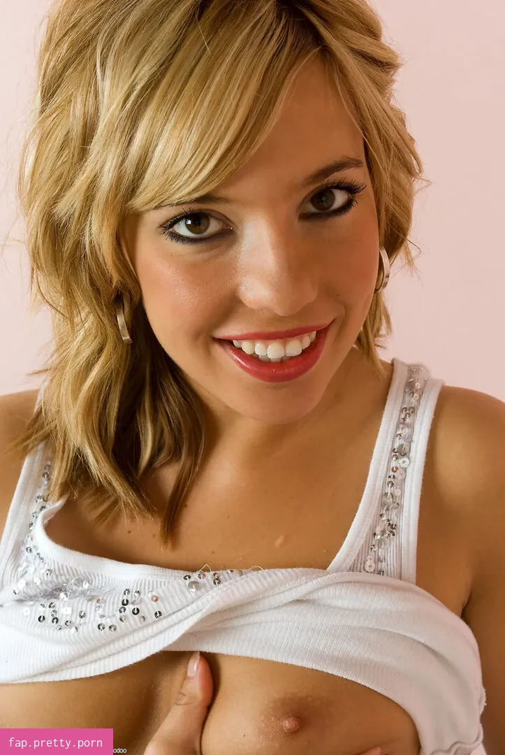 Kira Kiss - Photo #22