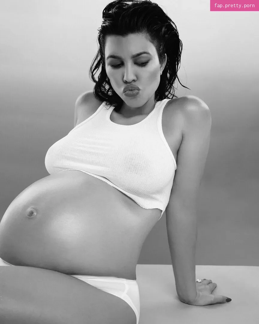 Kourtney Kardashian - Photo #74