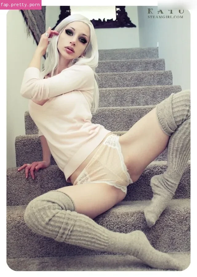 Kate Lambert - Photo #06
