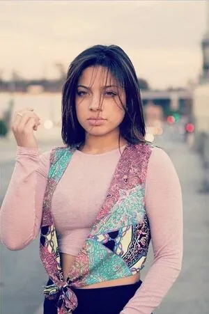 Kiana Ledé