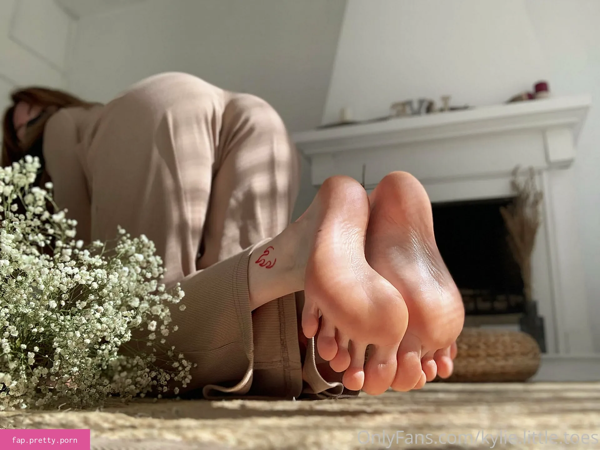 kylie.little.toes - Photo #49