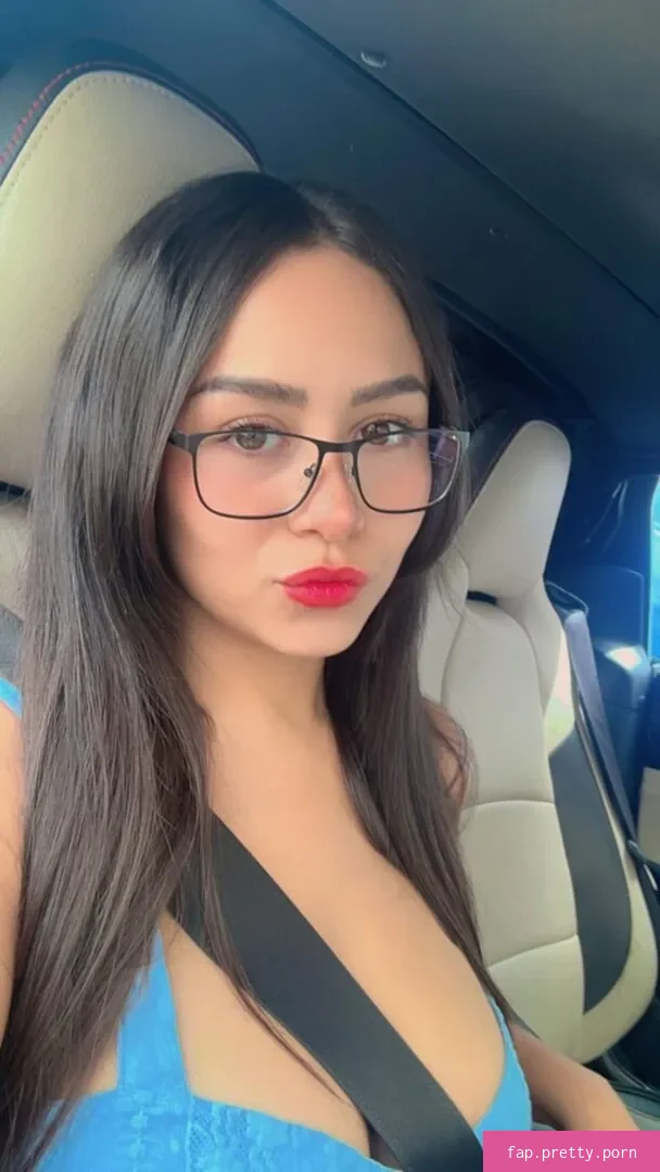 Karla Miau - Photo #06
