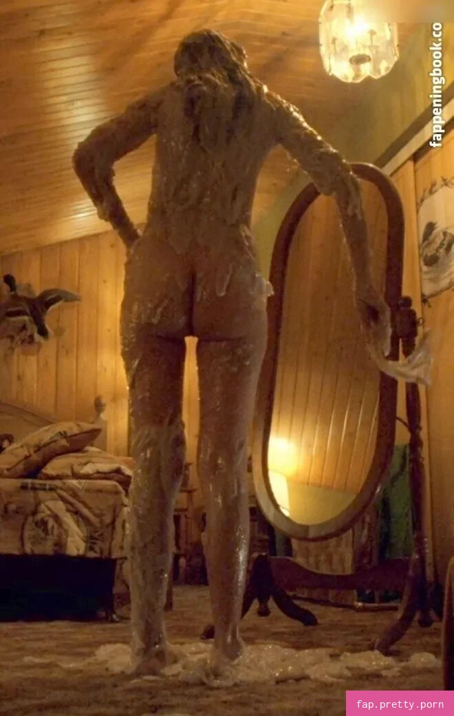 Kate Micucci - Photo #03