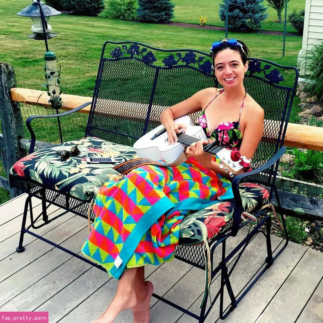 Kate Micucci - Photo #26