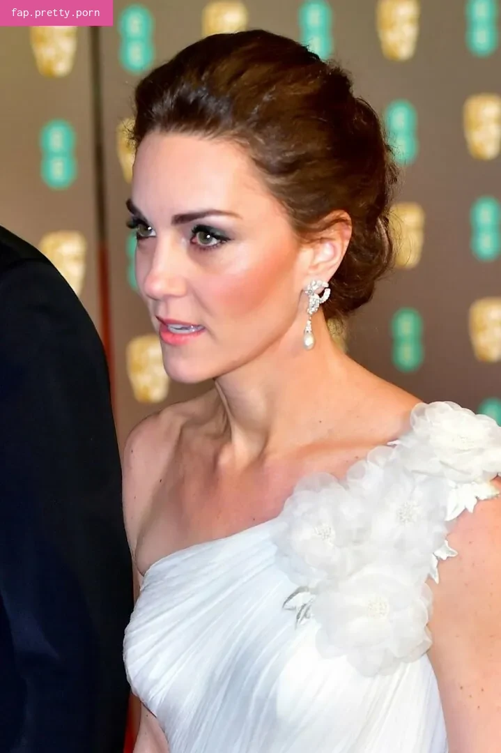 Kate Middleton - Photo #32