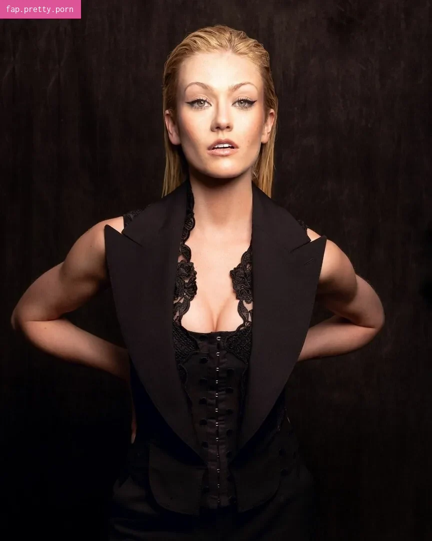 Katherine McNamara - Photo #24