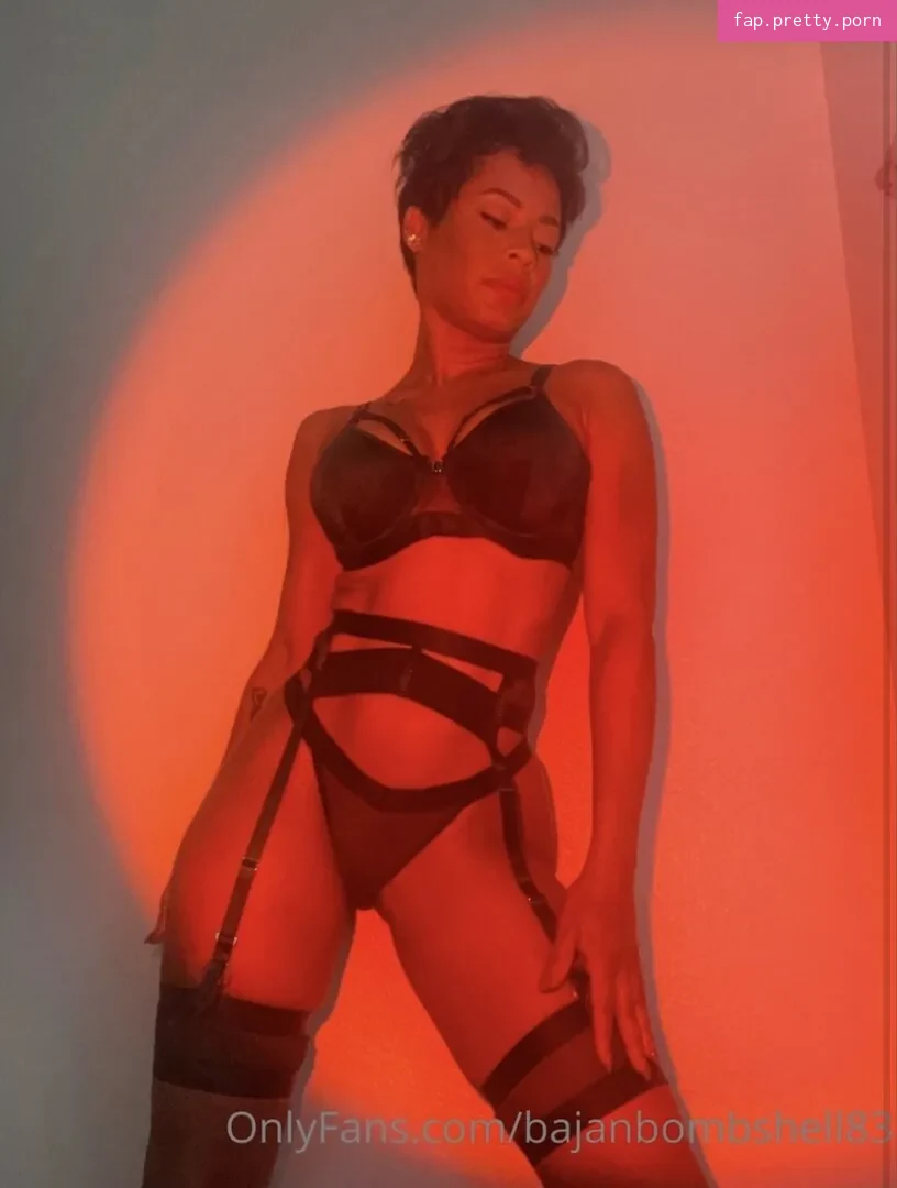 Kristal Marshall - Photo #08