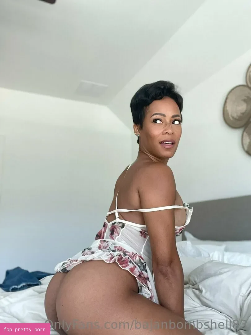 Kristal Marshall - Photo #21