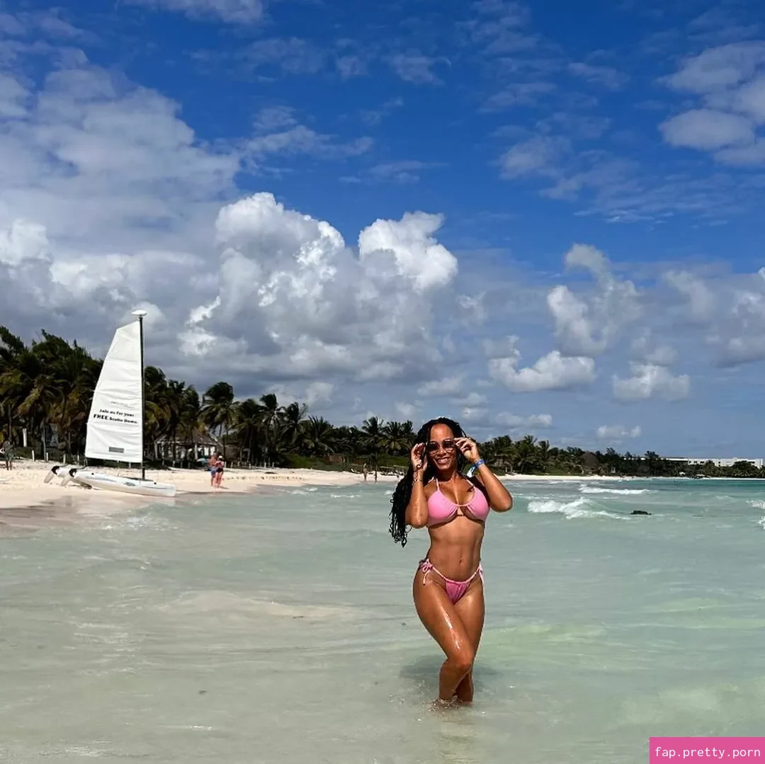 Kristal Marshall - Photo #56