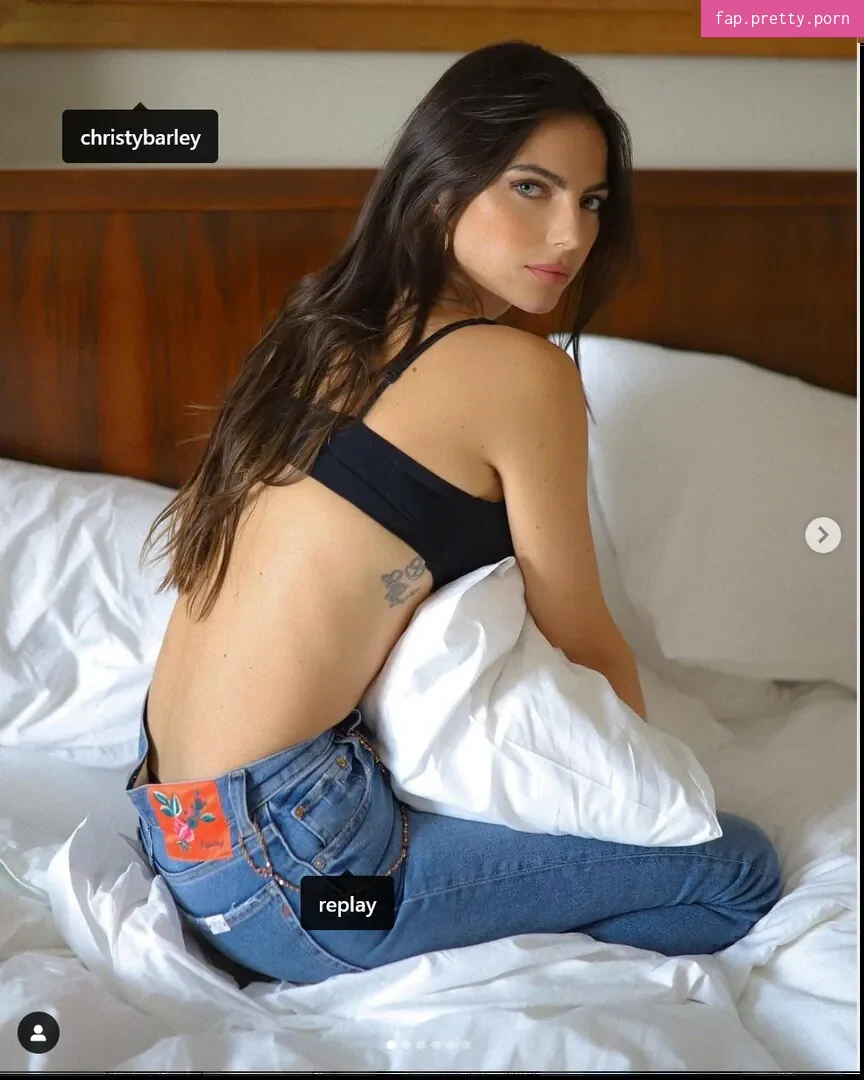 Kelly Piquet - Photo #01