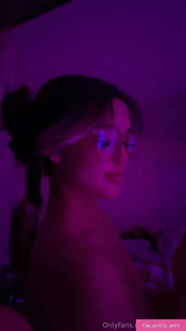 kiki_rivers - Photo #59
