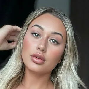 Kelsey Schiel / Fitbarbiekel / Kelsey Taylor / Kelbarbiefit