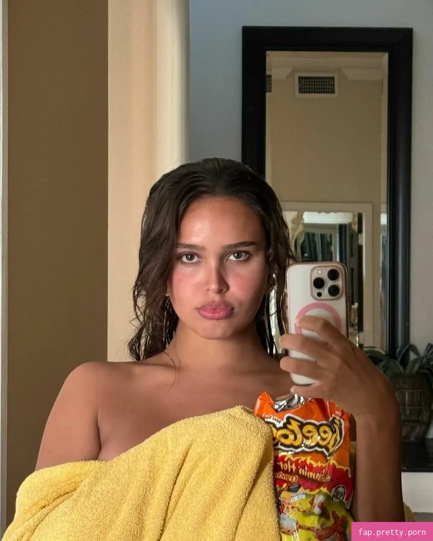 Kiana Stadler - Photo #01