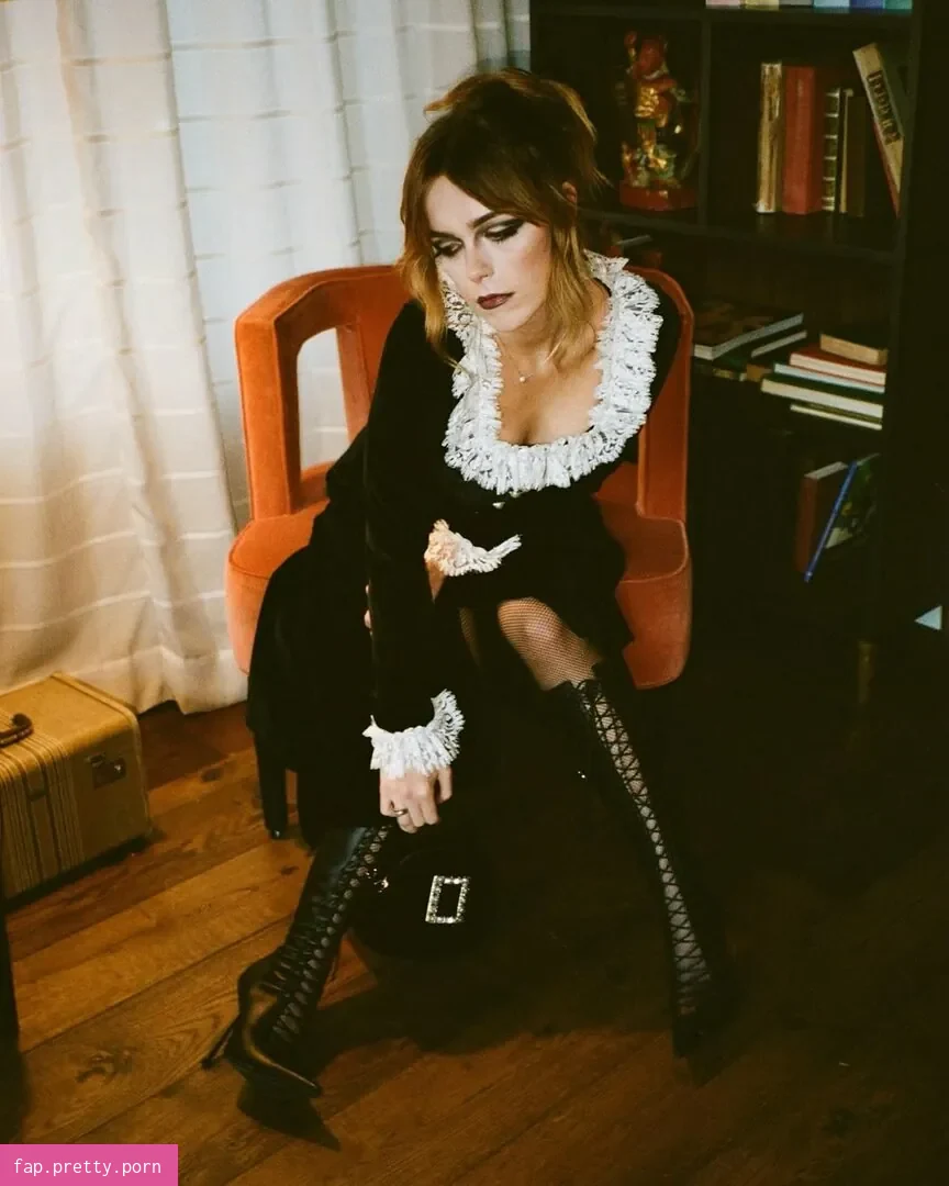 Kiernan Shipka - Photo #28