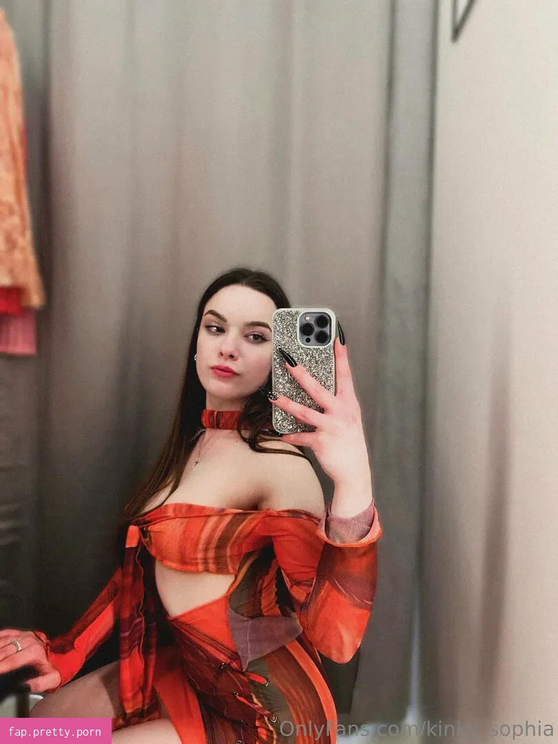 kinky_sophia - Photo #01