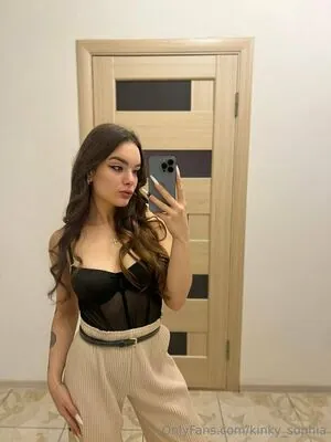 kinky_sophia