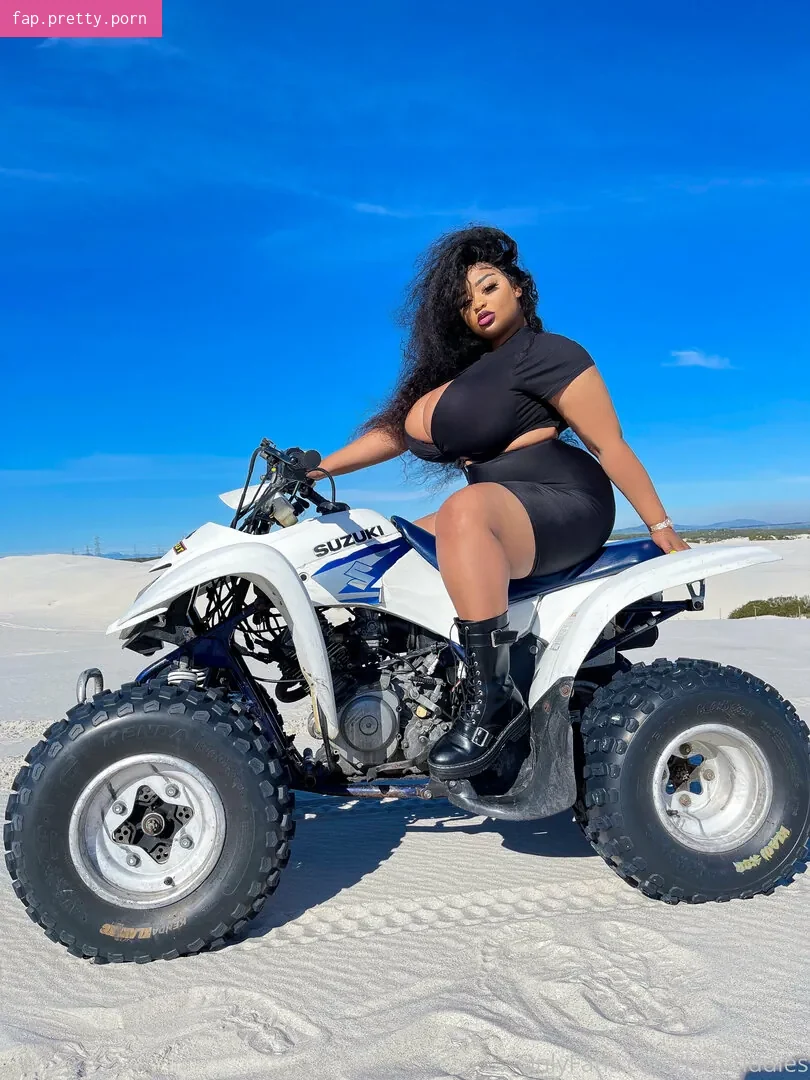 Kim Tiddies - Photo #65