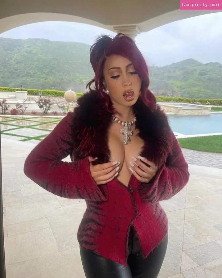 Kali Uchis - Photo #01
