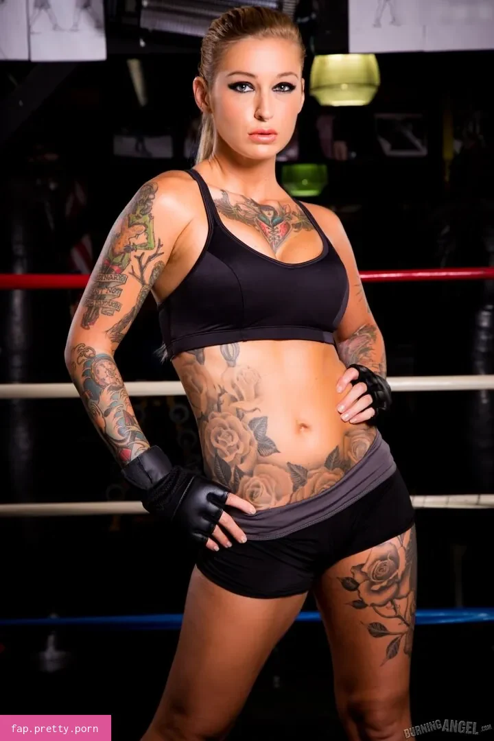Kleio Valentien - Photo #30