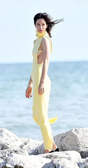 Katherine Waterston