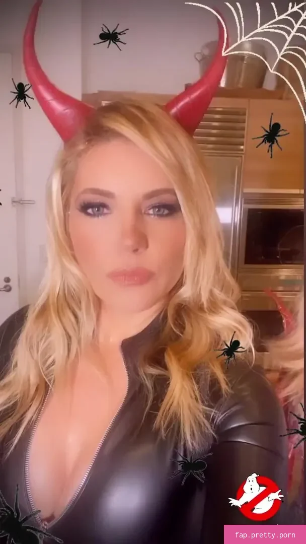 Katheryn Winnick - Photo #15